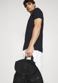 Pier One Prix Dynamité Polo t-shirts col polo homme -Promos Pier One Boutique e40c3b2ca4fb4de09d44cc2f13d8db7d