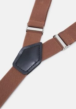 Pier One SET - Noeud papillon En Remise pochettes de costume couleur unie homme -Promos Pier One Boutique e6255cad1dda491a818caf178ee77354