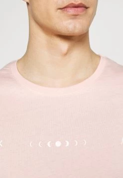 Qualité garantie 100% Pier One T-shirt imprimé t-shirts col rond homme -Promos Pier One Boutique e8602cb67770442298dcd26166a86aeb