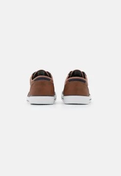 Prix Jamais Vus Pier One Baskets basses sneakers rond homme -Promos Pier One Boutique ec5c46b3e6f14fbb9f92ee797b9fd341