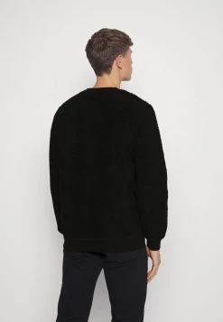 Prix De Rêve Pier One Sweat polaire sweats & hoodies col rond homme -Promos Pier One Boutique ef410f4084fb4f02a92b5fba1f8de101