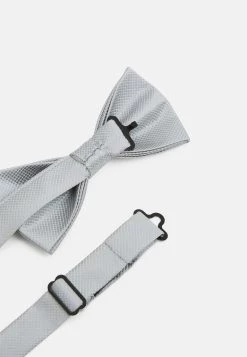 Rabais Pier One SET - Noeud papillon cravates et accessoires de costume carreaux homme -Promos Pier One Boutique ef6db628dc7a4143a1bd1984daad6860