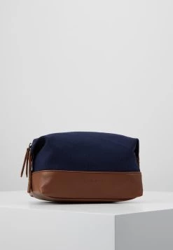 Pier One UNISEX - Trousse de toilette En promotion accessoires, sets et coffrets