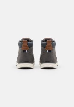 Pier One Baskets montantes Discount En Ligne baskets & sneakers rond homme 10 Pier One Baskets montantes Discount En Ligne baskets & sneakers rond homme -Promos Pier One Boutique f8e6b3c8e74e40a1a0bf565728346dff