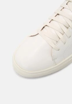 Prix Ourlé Pier One Baskets basses sneakers rond homme 15 Prix Ourlé Pier One Baskets basses sneakers rond homme -Promos Pier One Boutique f91fbfbc4be14553b5493de5843f78bb
