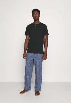 Pier One Prix Abordable LOUNGE HENLEY TEE - Haut de pyjama pyjamas col tunisien homme 12 Pier One Prix Abordable LOUNGE HENLEY TEE - Haut de pyjama pyjamas col tunisien homme -Promos Pier One Boutique faaa0edfc94647deabefd0e7ae38f94b