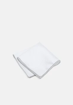 Rabais Pier One SET - Noeud papillon cravates et accessoires de costume carreaux homme -Promos Pier One Boutique ff256efcbe294dd7831dfe41c6e5b4eb