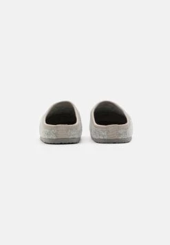 Qualité Garantie Pier One UNISEX - Chaussons rond homme -Promos Pier One Boutique ff8d84a7a90c46e398cc846c51f6d3aa