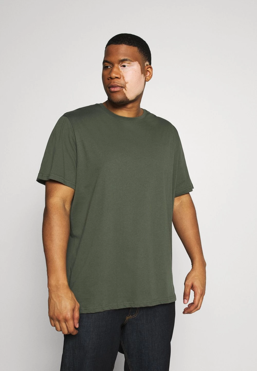 Pier One Prix Favorable 3 PACK - T-shirt basique t-shirts col rond homme 5 Pier One Prix Favorable 3 PACK - T-shirt basique t-shirts col rond homme – Image 3